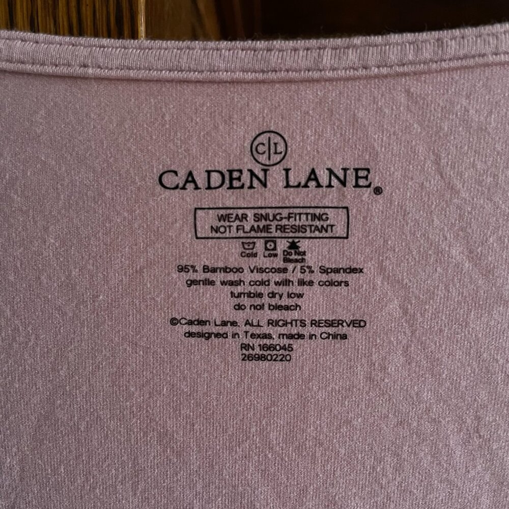 Caden Lane maternity robe - Picture 4 of 5